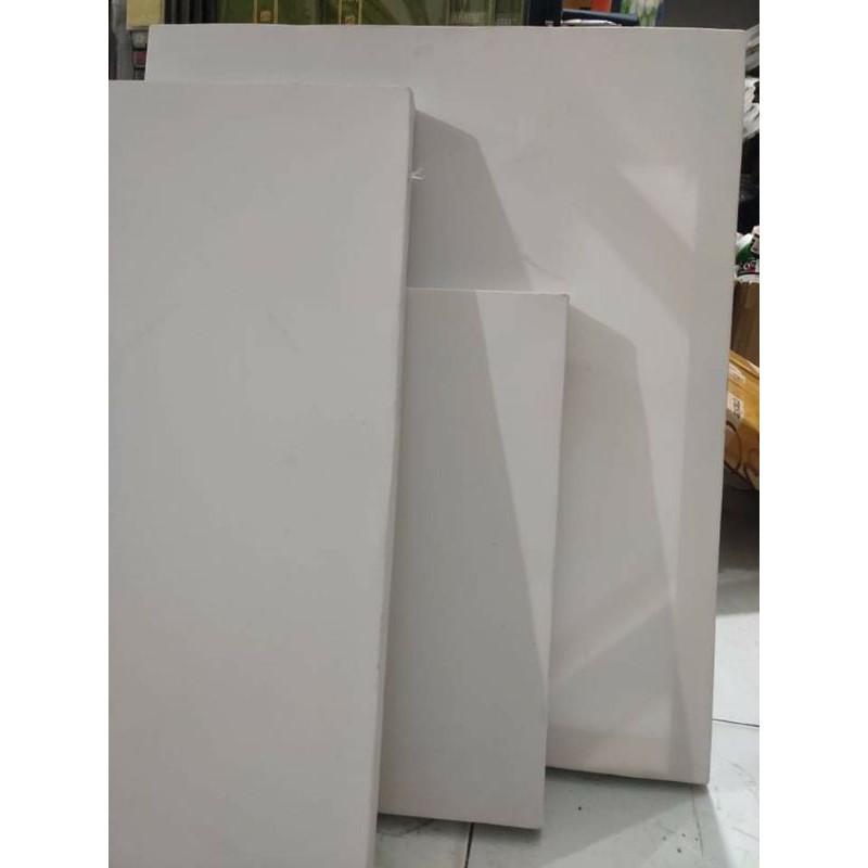 Toan vẽ tranh, Khung bố, Khung Canvas size nhỏ Toan Vẽ Tranh, Khung Bố, Khung Canvas Size Nhỏ