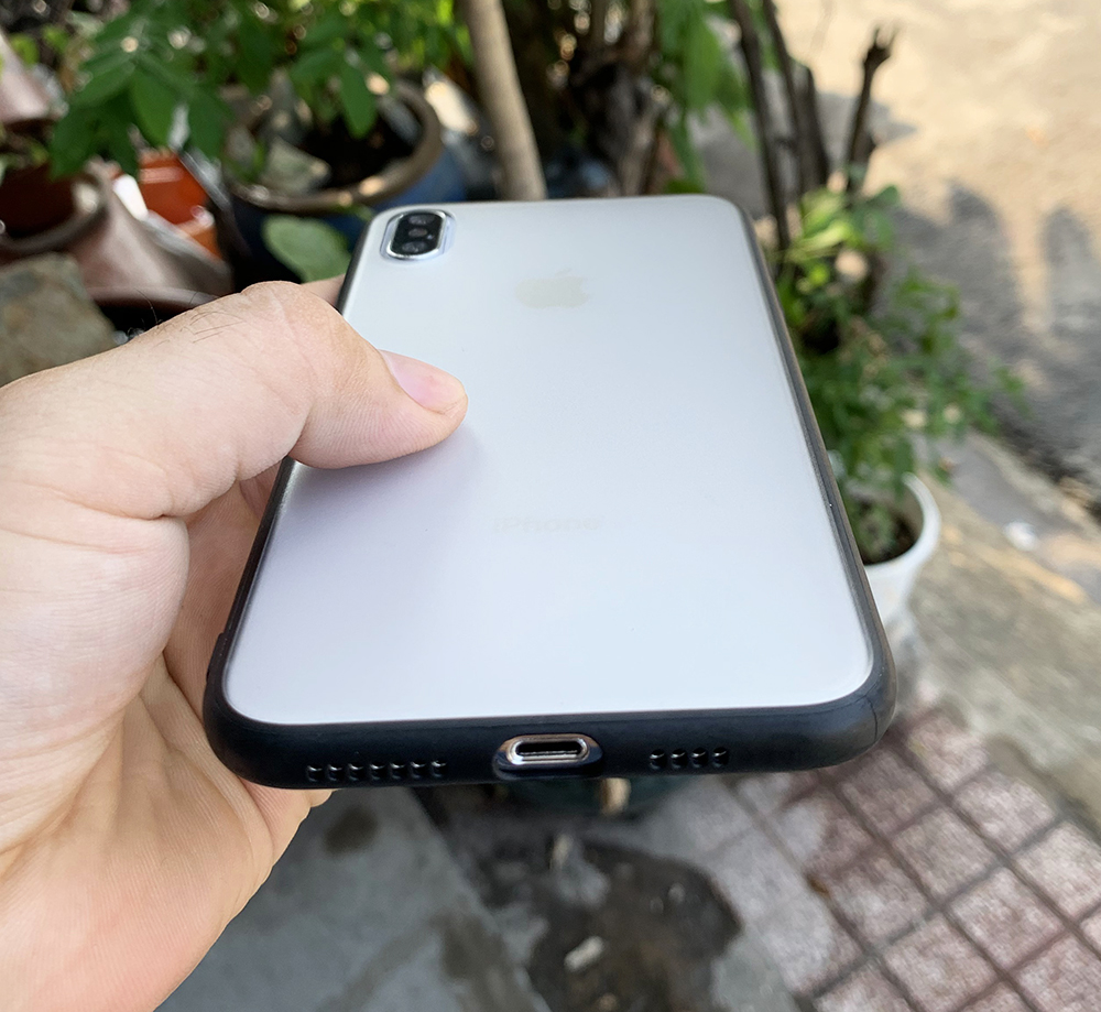 Ốp lưng viền dẻo đen cao cấp giành cho iPhone XS Max