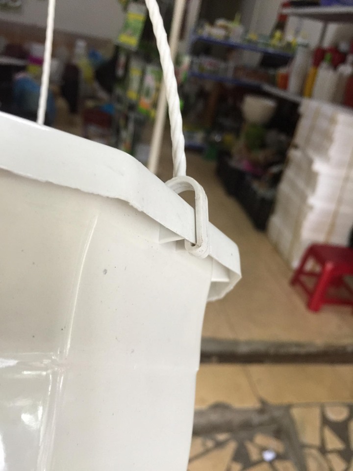 5 chậu nhựa treo lục giác màu trắng 21x15cm