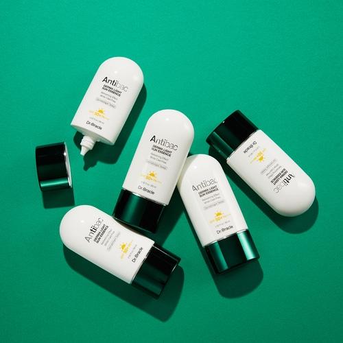 Kem Chống Nắng DR.ORACLE Derma Light Sun 60ml - SPF50+ Bảo Vệ Khỏi Tia UV & PA+++ Dưỡng Ẩm Cho Da Nhạy Cảm