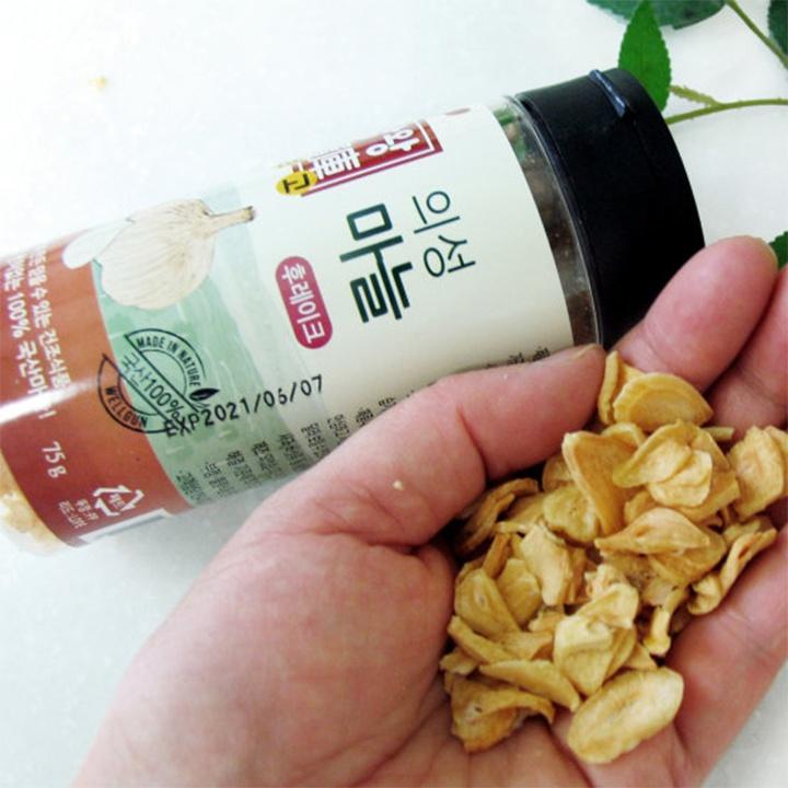 Tỏi Lát Sấy Khô Wellgun Dried Garlic Flake Hàn Quốc 75g