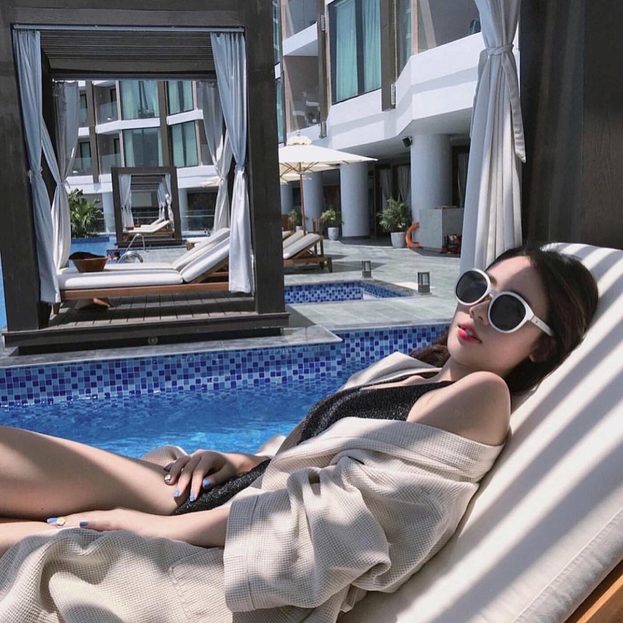Kính râm Mắt tròn Holiday