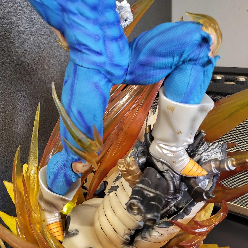 Figure / Mô hình Vegeta chiến đấu 3 đầu 45 cm có LED - Dragon Ball