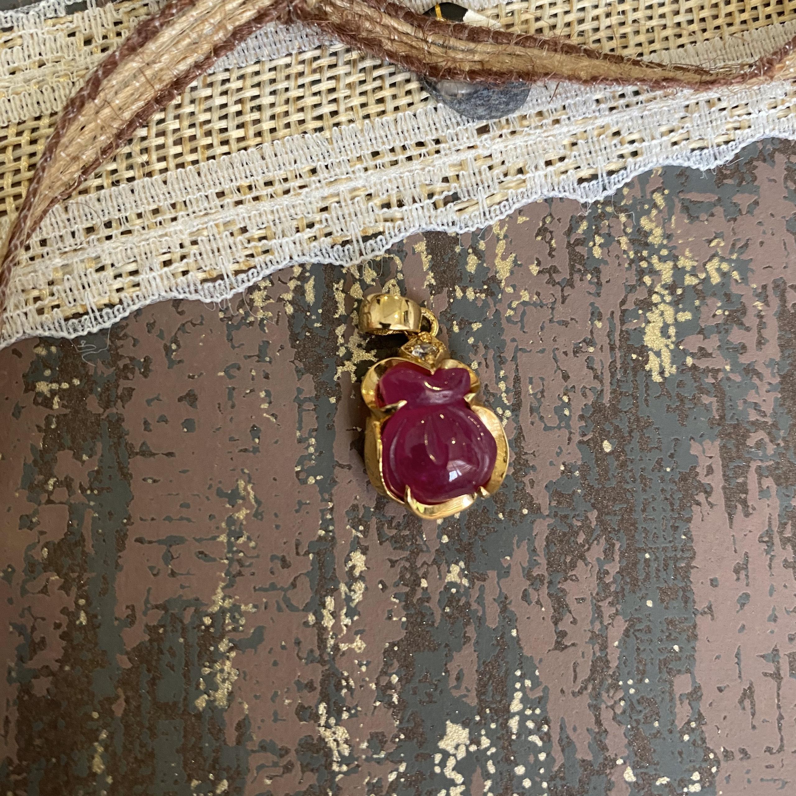 Mặt Túi Tài Lộc Ruby 10K M01
