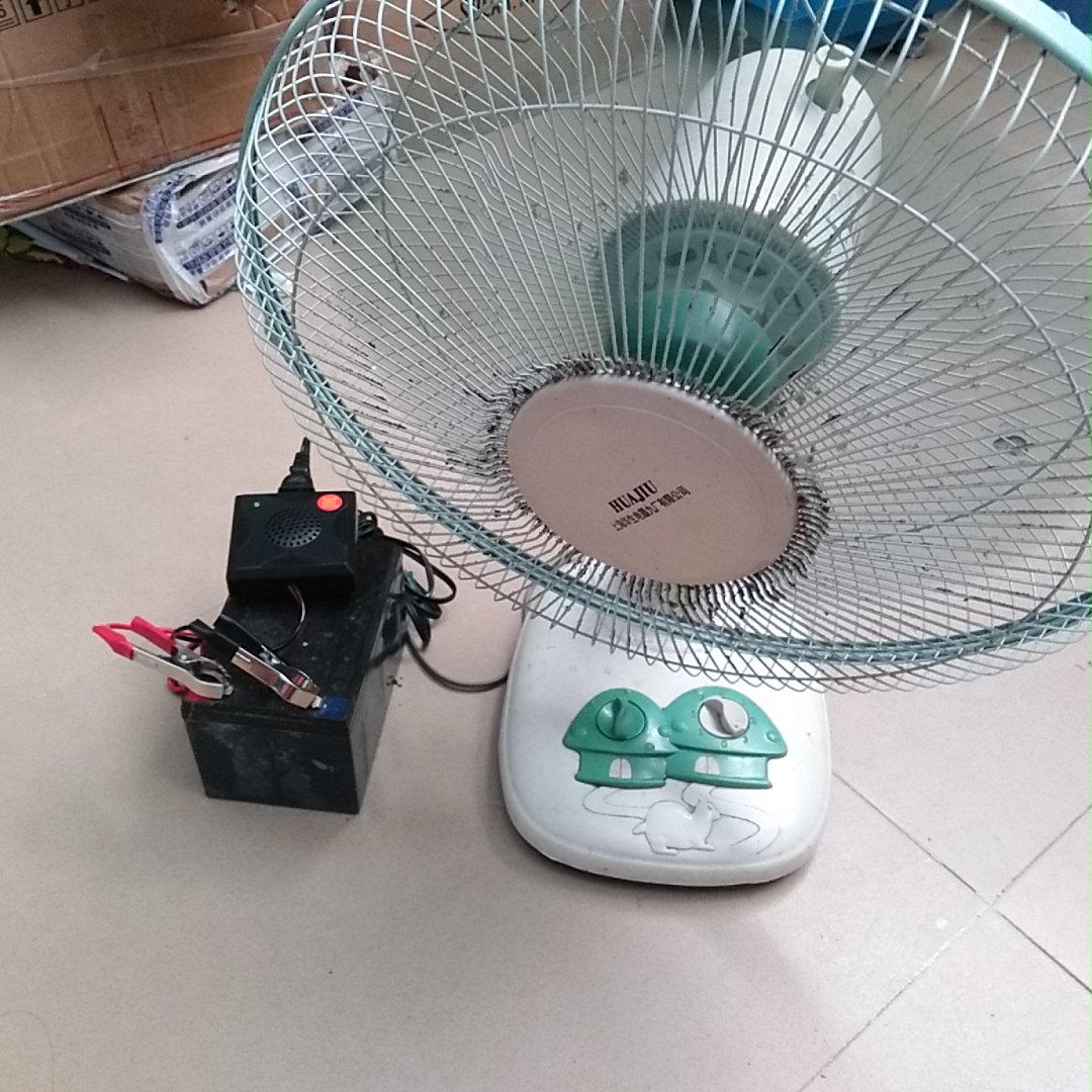 Bộ kích điện 12V lên 220V 180W