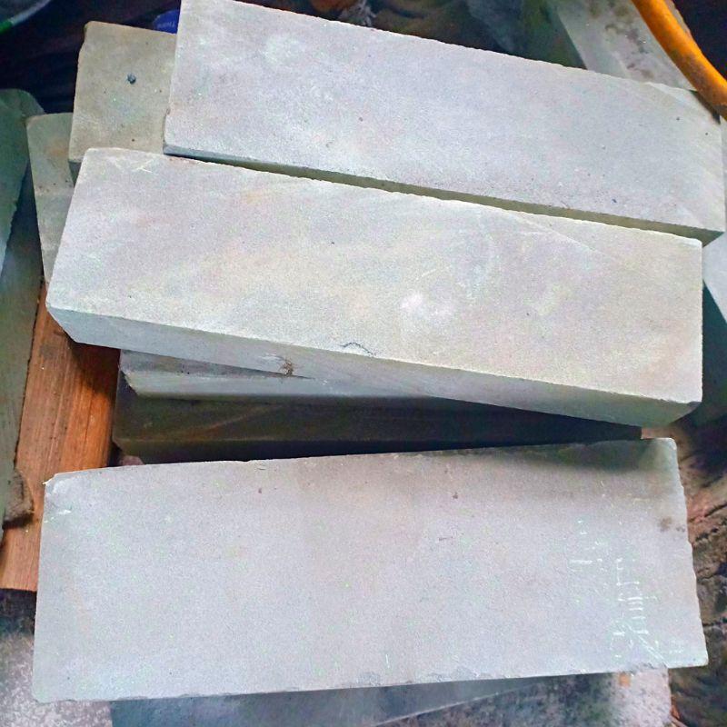 Đá mài dao rộng 5,5cm 1kg ( đá tự nhiên)