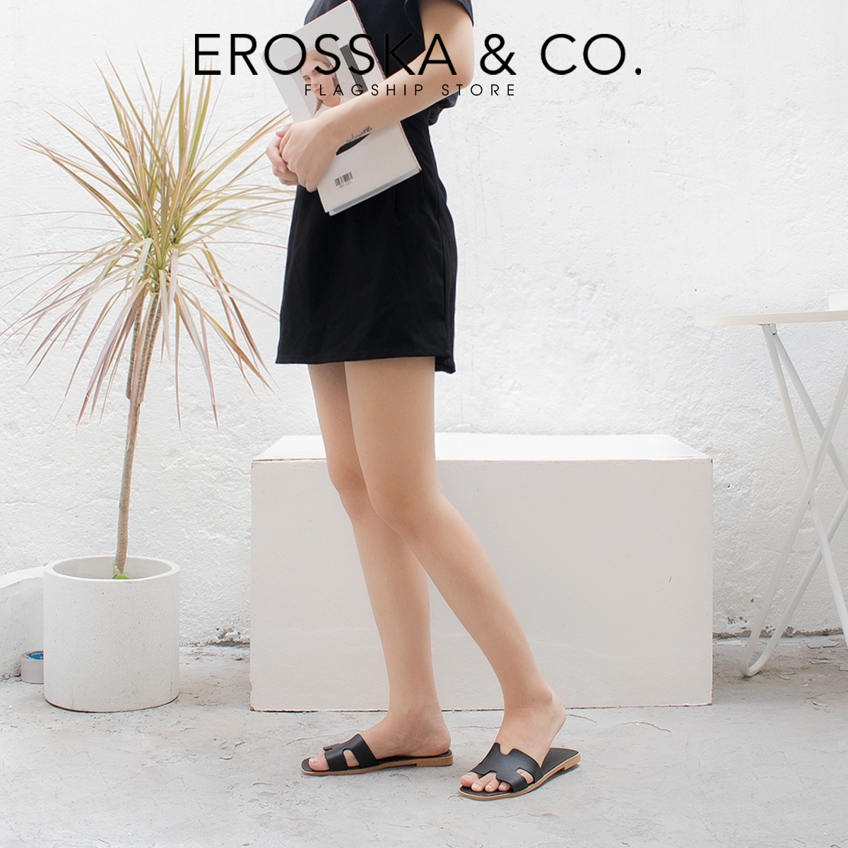 Dép nữ đế bệt thời trang Erosska quai chữ H DE036
