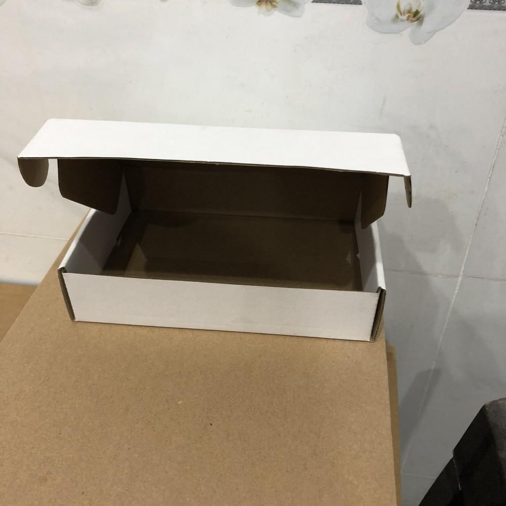 20 HỘP GÀI ĐỰNG ỐP LƯNG, PHỤ KIỆN SIZE 18X12X4CM
