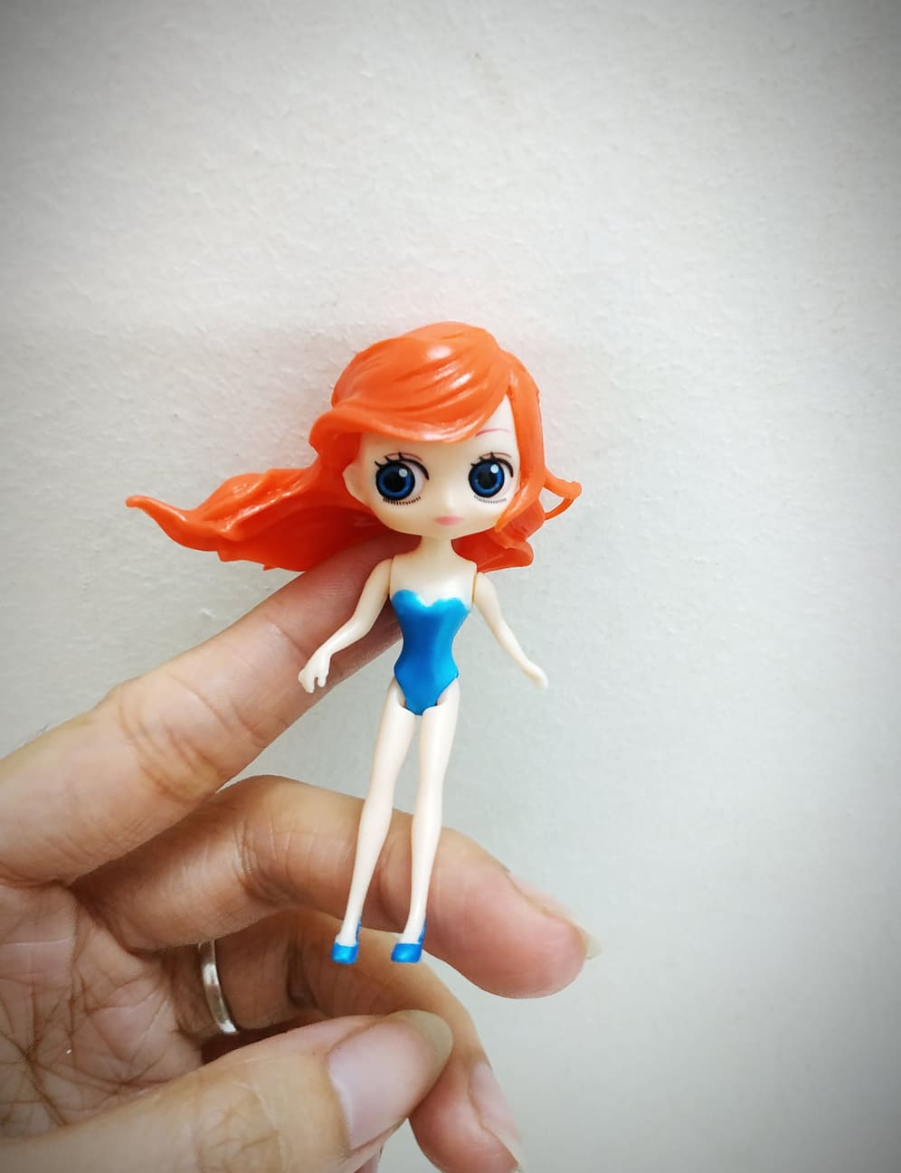 Đồ chơi búp bê thay váy: Set 1 búp bê công chúa Disney cổ tích kèm 3 váy dạ hội thời trang thay đổi