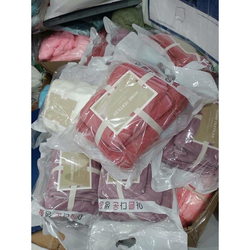 Set 2 khăn tắm lông cừu cho mẹ và bé cực kì tiện lợi và mềm mại