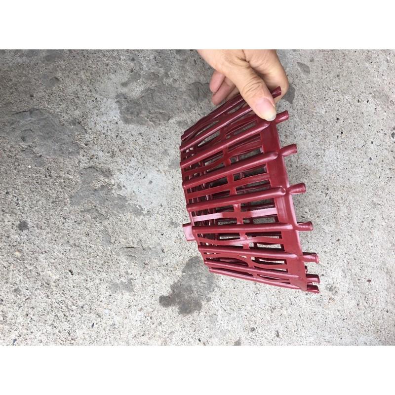 Chậu nhựa giả gỗ trồng lan phi 23 có nan phụ chống rơi giá thể