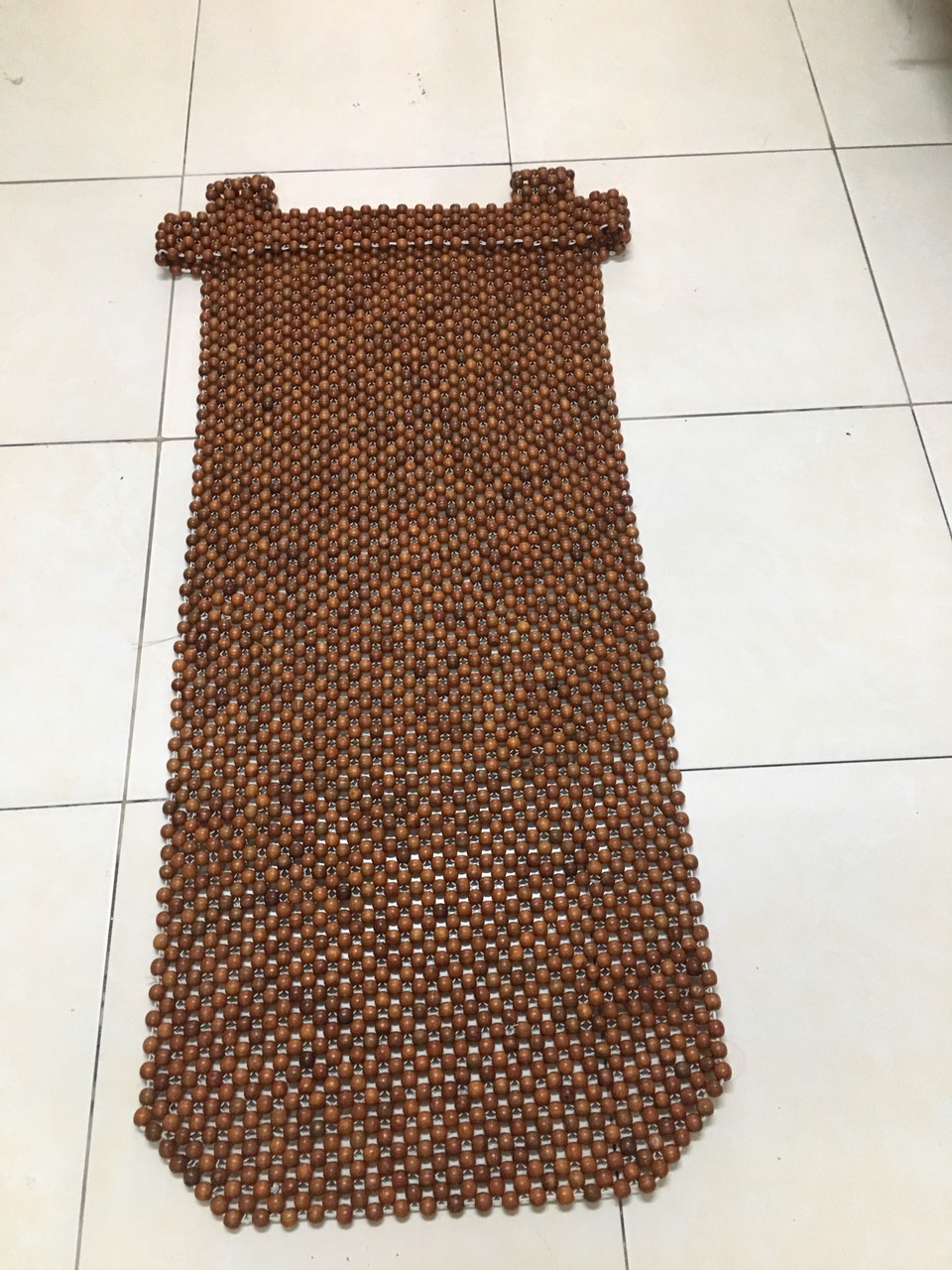 Đệm khoác ghế lái ô tô hạt gỗ hương loại 1,2cm .