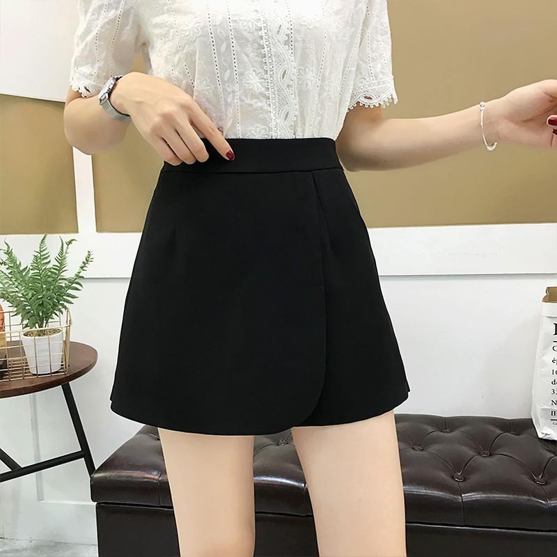 Quần giả váy nữ chữ A MADELA vạt chéo, vải dày dặn thoáng mát, phong cách trẻ trung năng động kết hợp được nhiều phong cách phù hợp mặc đi làm , đi chơi, đi học