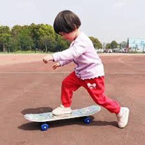 Ván Trượt Trẻ Em, Ván Trượt Thể Thao Cho Bé Skateboard Nhiều Họa Tiết, Màu Sắc (Giao màu ngẫu nhiên)