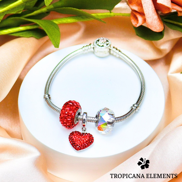 Vòng Tay Tropicana Phối Charm Swarovski Pha Lê Trái Tim Màu Đỏ Sang Trọng