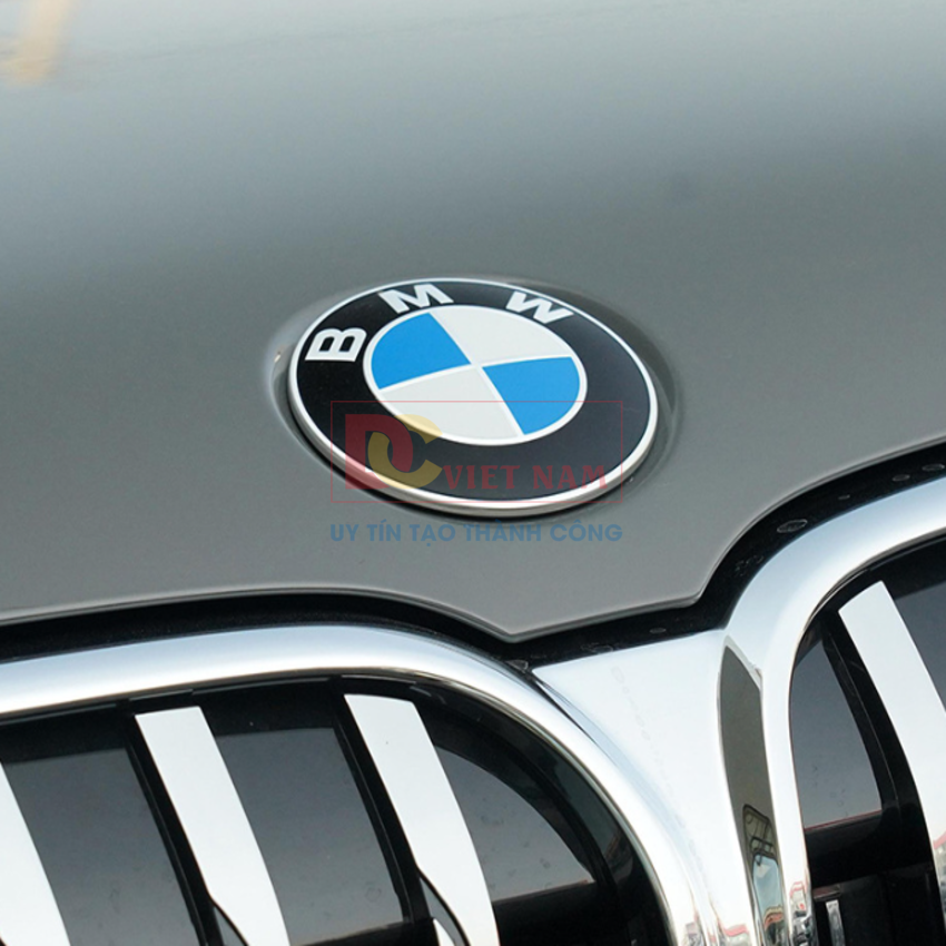 Logo biểu tượng trước xe ô tô BMW Series 7 đường kính 95MM, chân cài 3 chấu