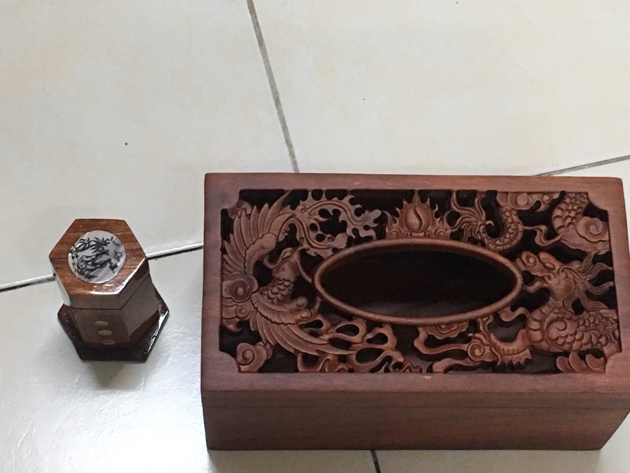 Hộp đựng giấy gỗ hương chạm khắc Long Phụng tặng ống tăm khảm chai -Sản phẩm làm kỹ - Hộp Giấy , Hộp đựng khăn giấy , Hộp Trạm Khắc - Khăn giấy hình chữ nhật cao cấp Việt Nam , Xuất Nhật