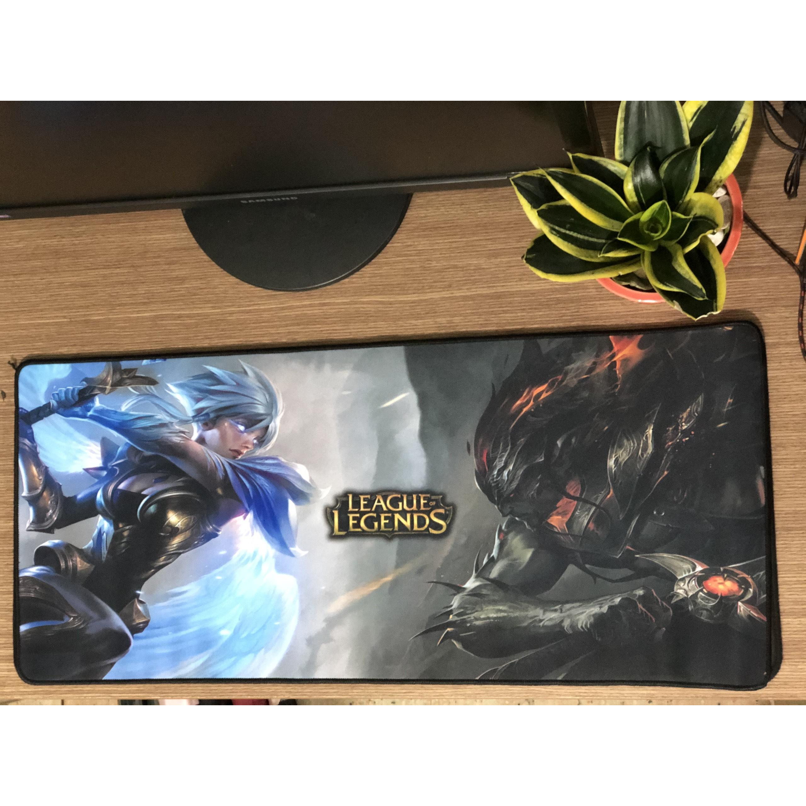 Lót chuột chuyên game dành cho game thủ hình Riven &amp; Yasuo HN ( 70cm x 30cm x 3mm)