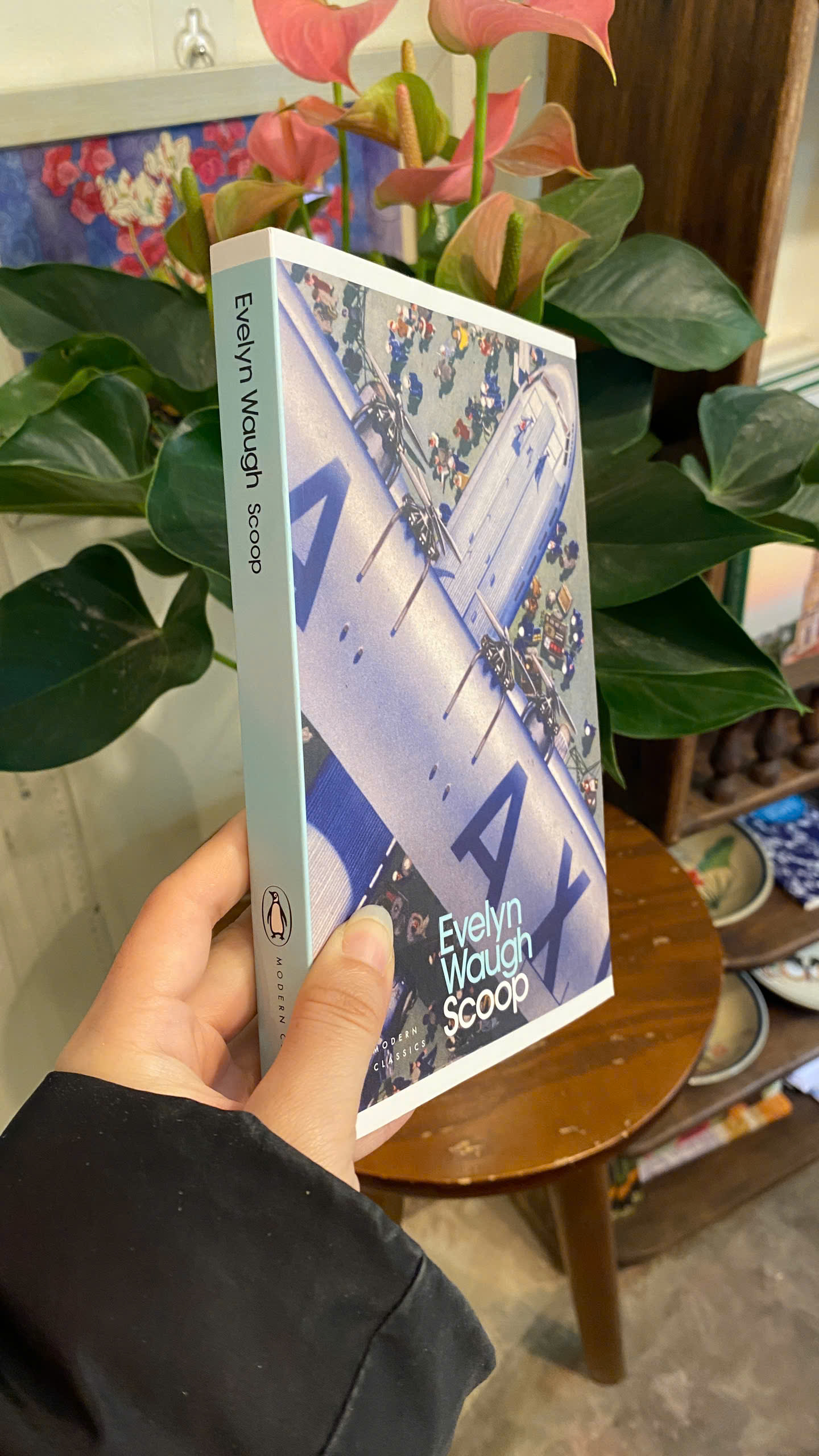 Sách - Scoop - Evelyn Waugh| Classics / Satire Fiction / Ngoại văn/ Tiểu thuyết trào phúng Nhập khẩu