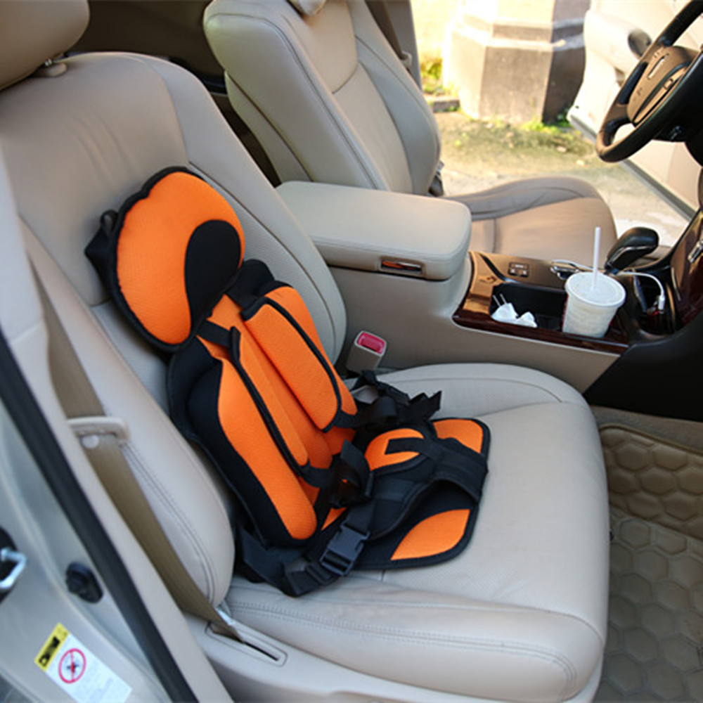 Ghế ngồi giữ bé an toàn trên xe hơi ô tô