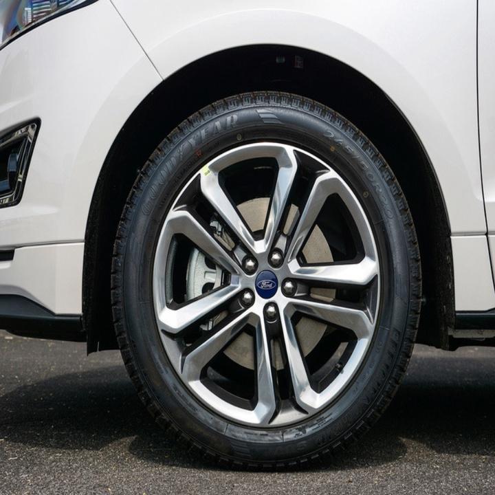 Logo chụp mâm , ốp lazang bánh xe ô tô Ford đường kính ngoài 65mm, chất liệu nhựa ABS