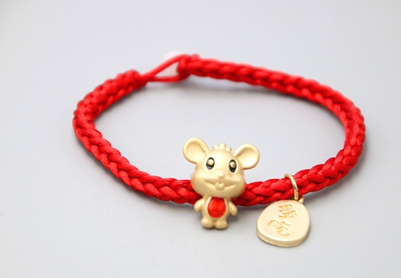 1 Vòng Chỉ Đỏ Chuột Dây Bính Giao Mẫu Ngẫu Nhiên