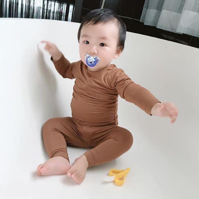Bộ Dài Tay Cotton Thun Lạnh Màu Trơn Cho Bé