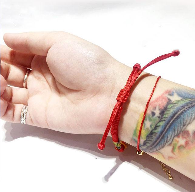 Vòng Tay Chỉ Đỏ Tỳ Hưu Bạc Mạ Vàng 24K - Chiêu Tài Chiêu Lộc Tứ Phương -  Tăng Vượng Khí
