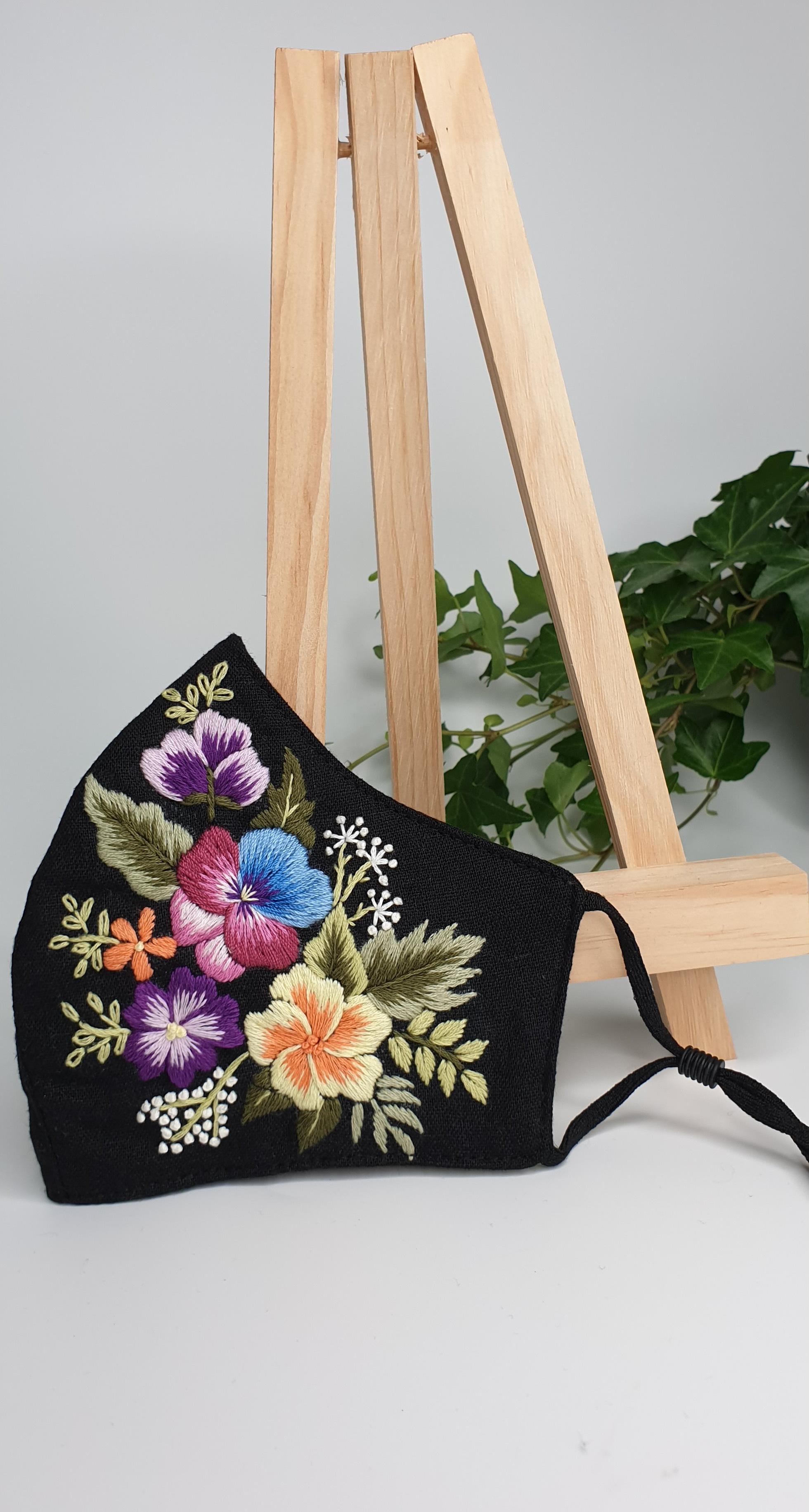 Khẩu trang thêu tay vải linen JL87DX