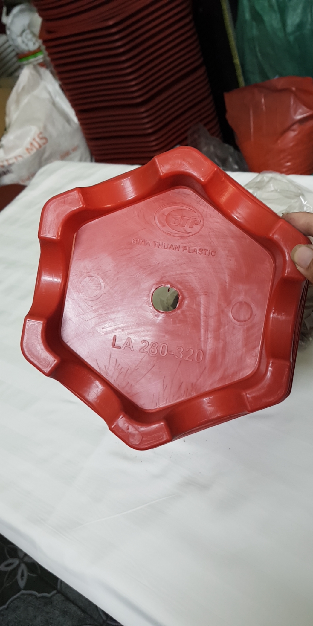 2 chậu nhựa bình thuận LA 280