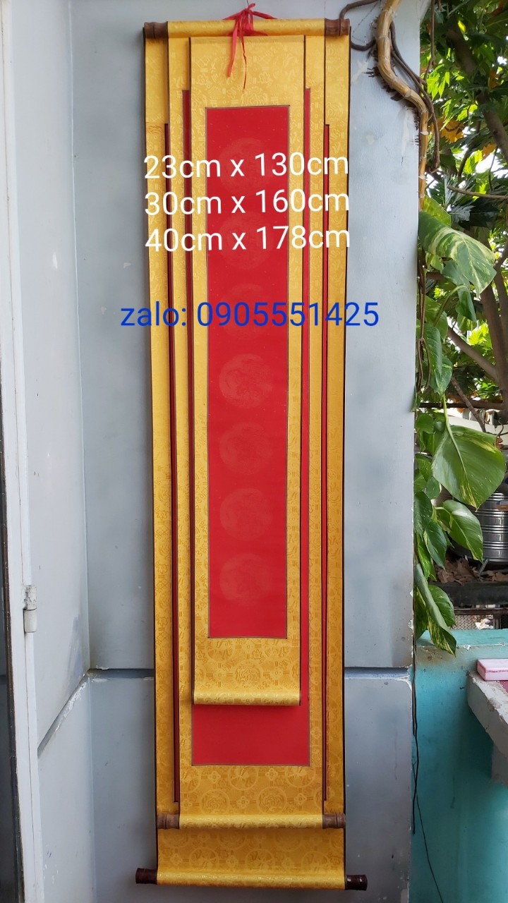 Phôi câu đối biểu lụa, mành tre chưa viết chữ. Đối biểu lụa, mành tre không chữ. Câu đối thư pháp