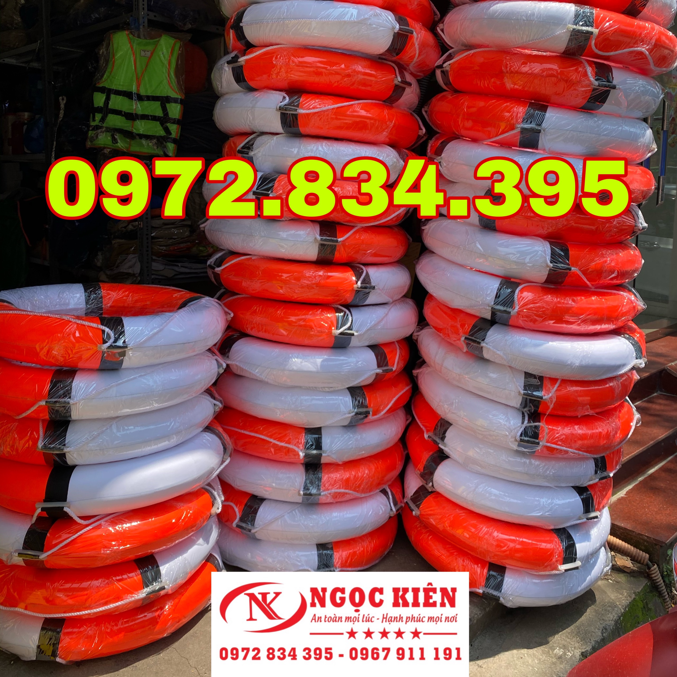 Phao xốp cứu sinh