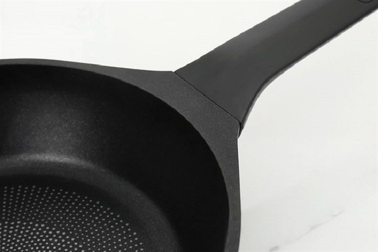 Chảo nhôm sâu chống dính đáy từ 22 cm Tefal Robusto E2490344 - Hàng Chính Hãng