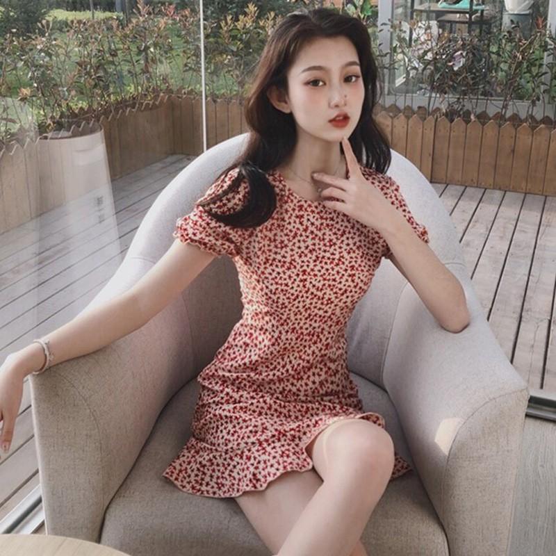 Đầm Tay Ngắn Cổ Tròn Hoạ Tiết Hoa Thiết Kế Thanh Lịch