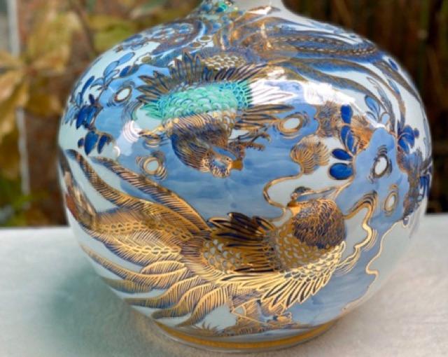 Bình hút tài lộc  Gốm sứ Bát Tràng cao cấp  Vẽ hoạ tiết chim khổng tước hoa đào cao 35cm