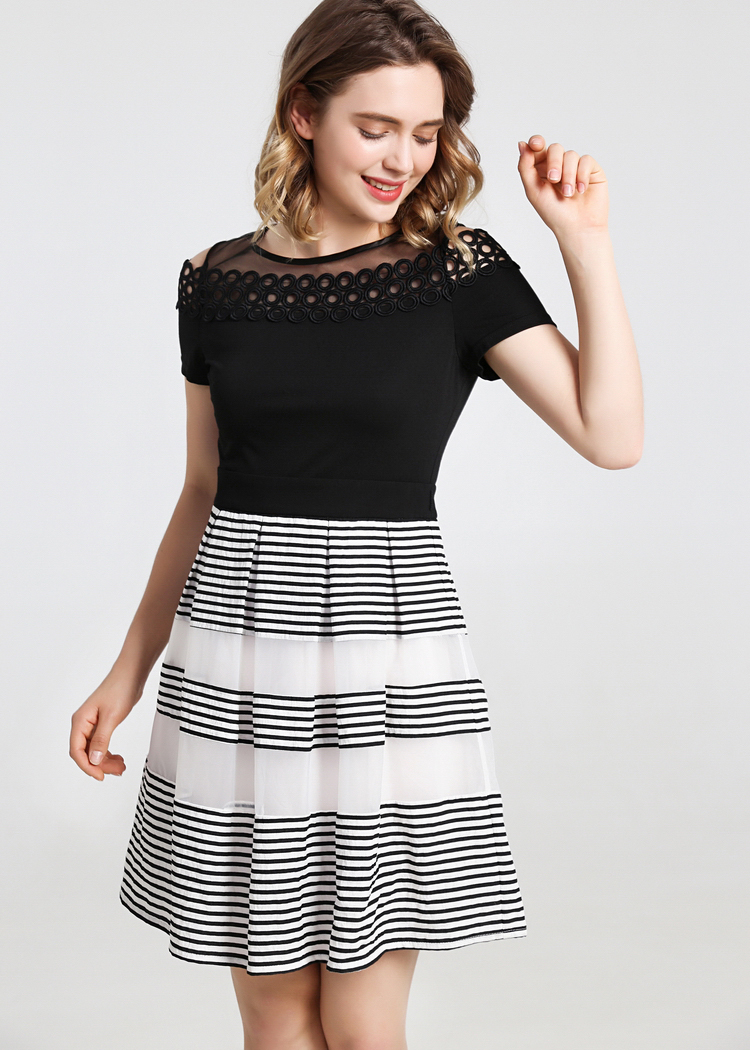 Đầm xòe hở vai HH0A1066