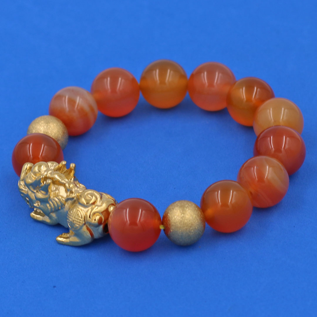 Vòng chuỗi đeo tay mã não cam 14 ly  charm tỳ hưu và bi inox vàng, vòng tay chuỗi hạt