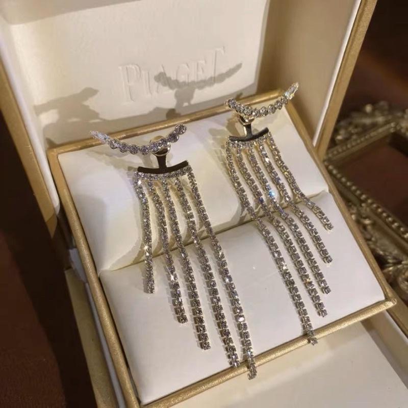 Hoa tai kiểu mới đính đá dáng dài- Arora boutique