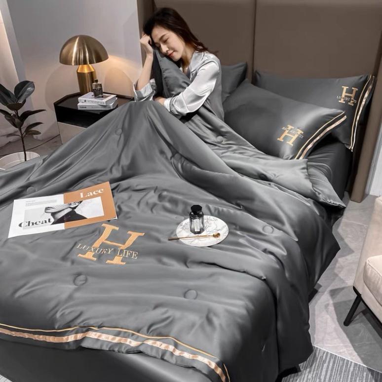 Bộ Chăn Ga Gối Lụa Thêu Chữ H LUXURY Set Chăn Ga Gối Lụa 4 Món Chăn Trần Hè Chăn Ga By Merci