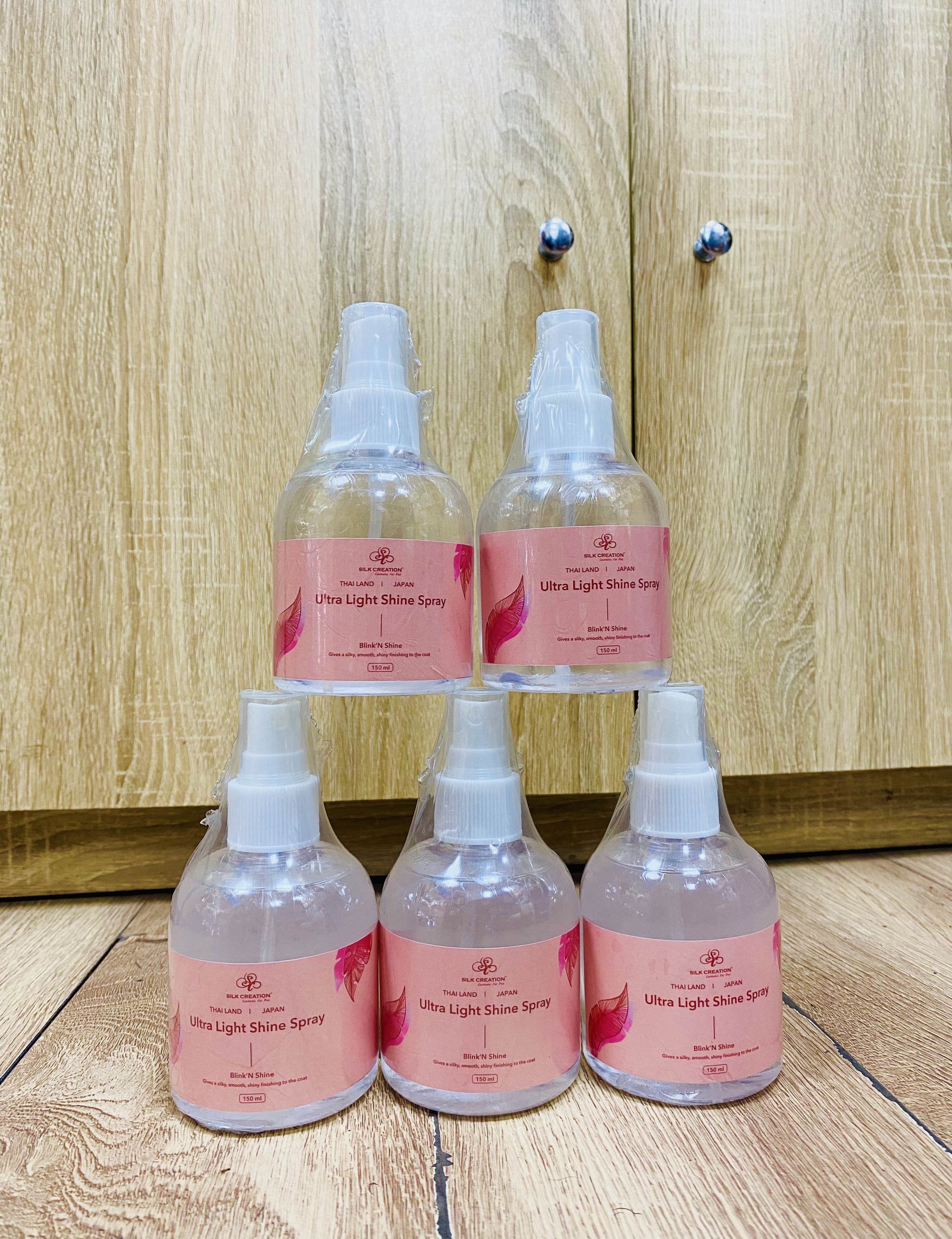 Nước hoa Ultra Light Shine Spray 150ml dưỡng lông cao cấp dành cho thú cưng