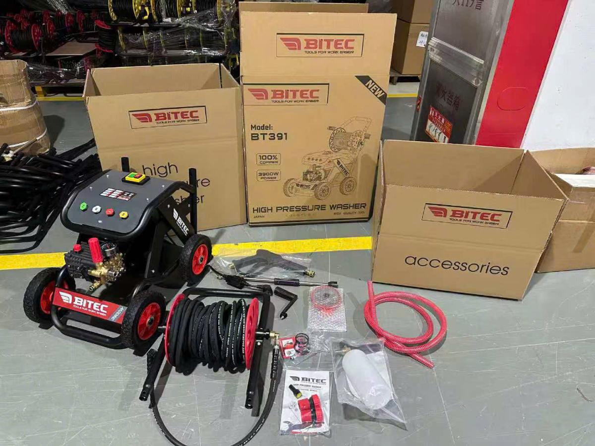 MÁY RỬA XE CÓ CHỈNH ÁP 3.900W 220BAR BT391 BTEC - HÀNG CHÍNH HÃNG
