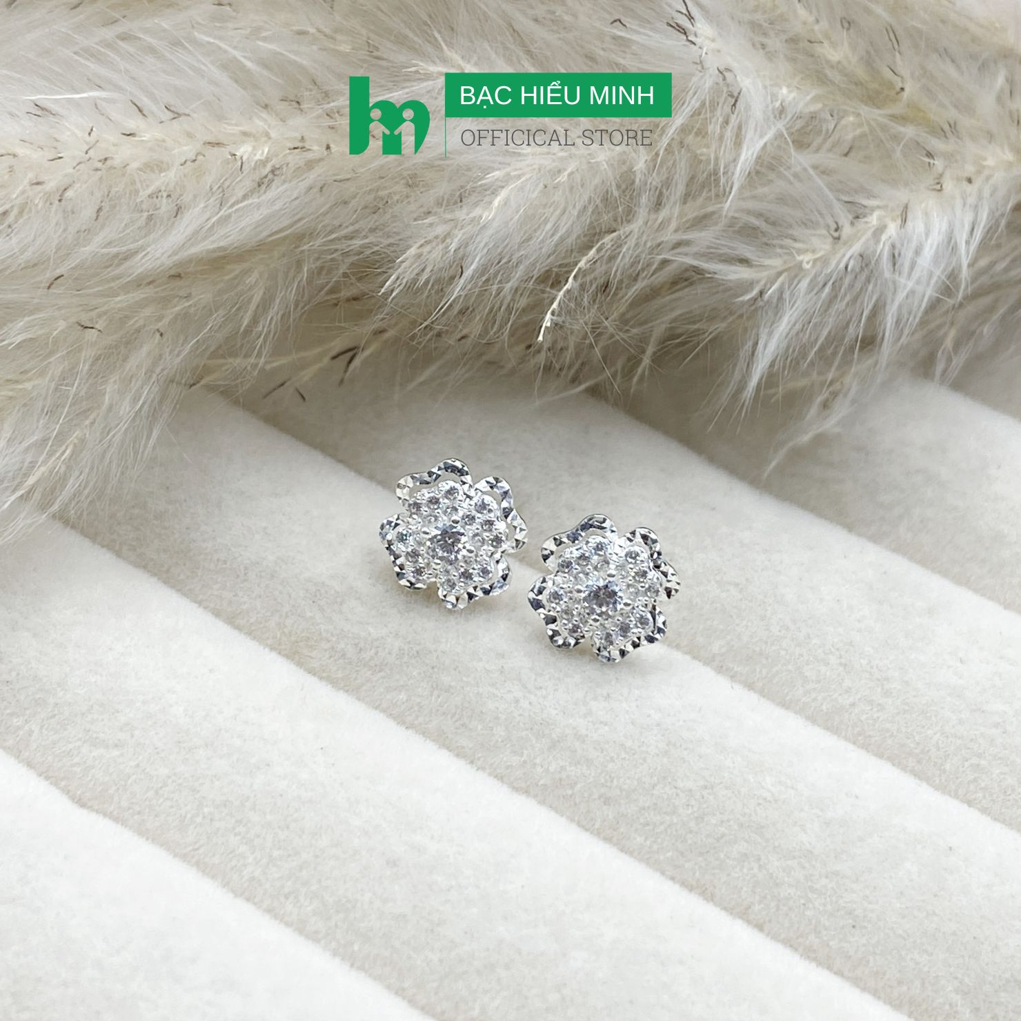 Hoa Tai Bạc Ta 925 Cỏ 4 Lá Đính Đá Bạc Hiểu Minh HT392