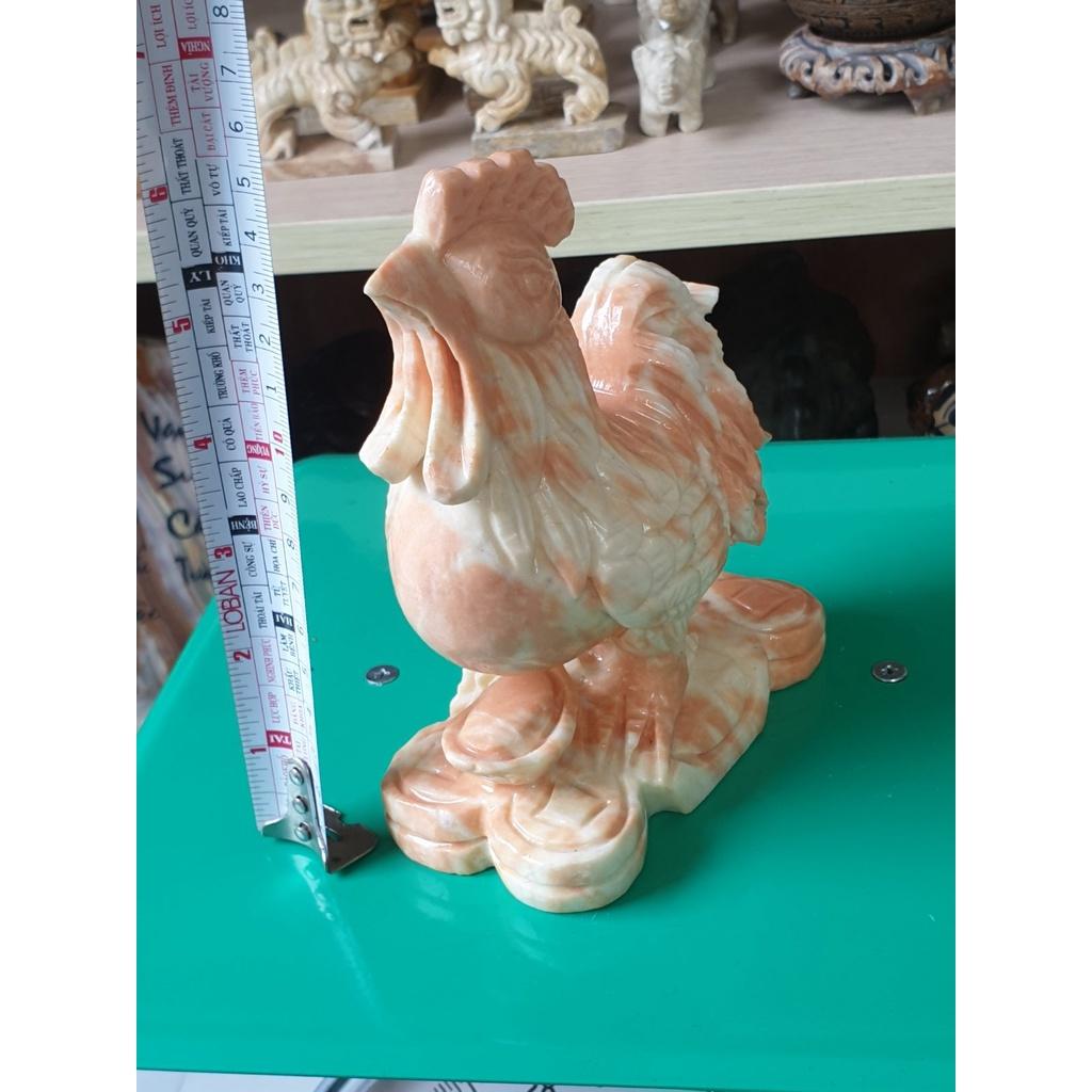 Tượng gà  đá cà rốt