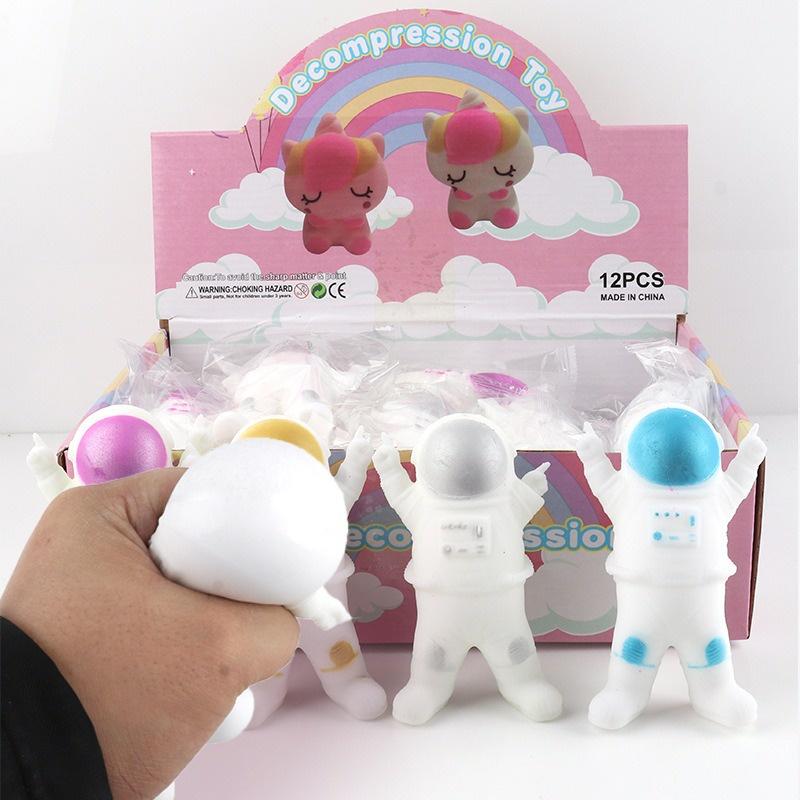 Squishy Mochi hình phi hành gia đứng mềm mịn dễ thương chân thực giảm stress co dãn đàn hồi ngộ nghĩnh bóp giải trí