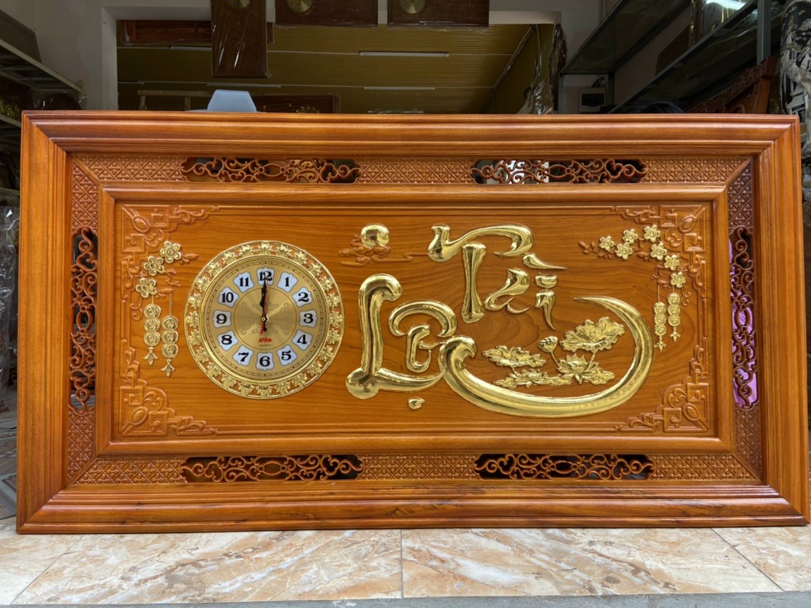 Tranh đồng hồ treo tường trạm khắc chữ tài lộc bằng gỗ gỗ đỏ kt 67×127×4.5cm