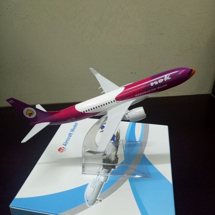 Mô hình máy bay tĩnh B737 Nok Air 16cm (tím)