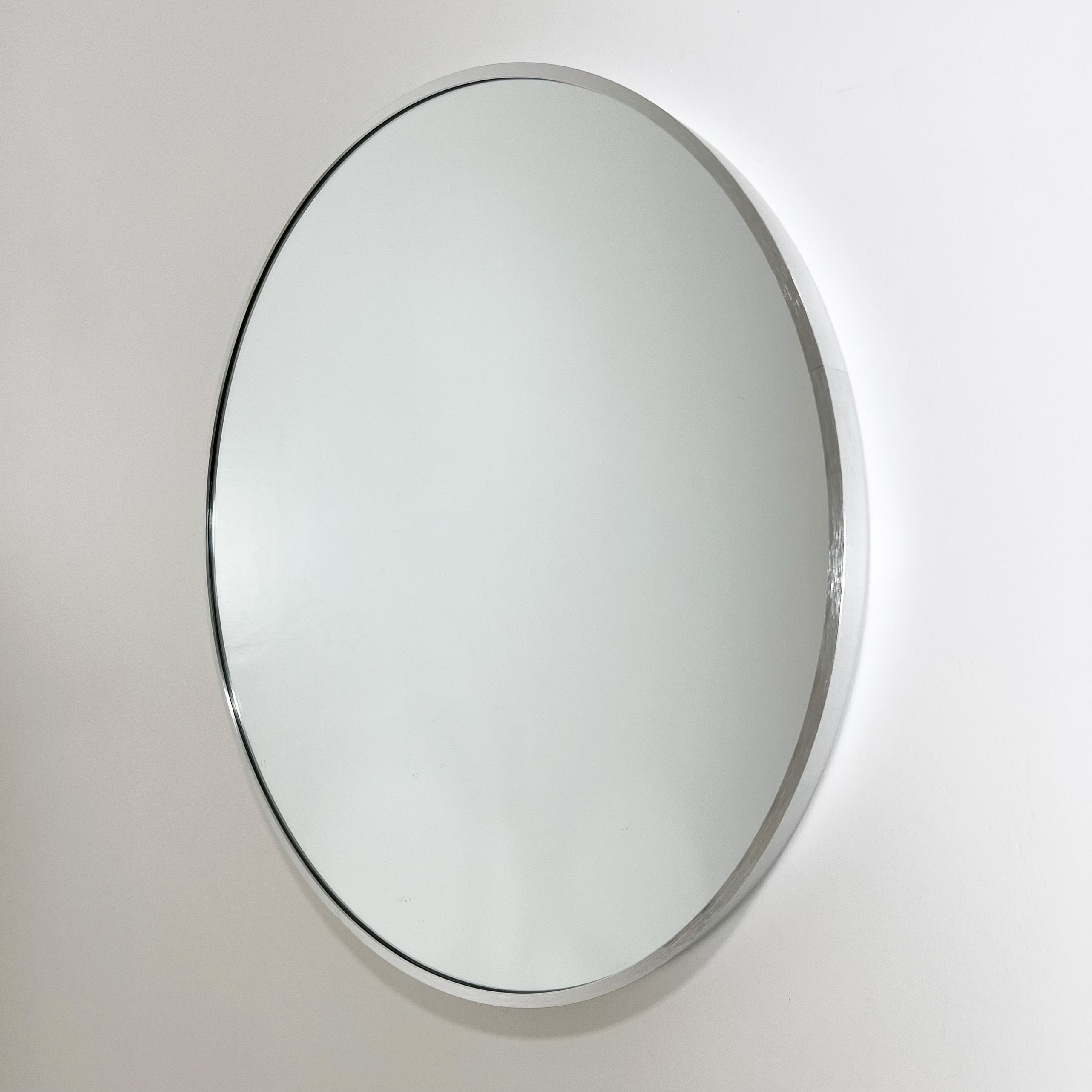 Gương Tròn Viền Trắng D40 Treo Tường DLQ MIRROR Chất Liệu Nhôm Sơn Tĩnh Điện Cao Cấp