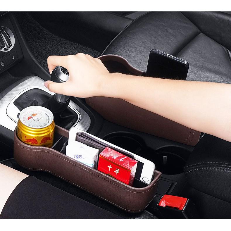 02 khay để đồ khe ghế xe ô tô