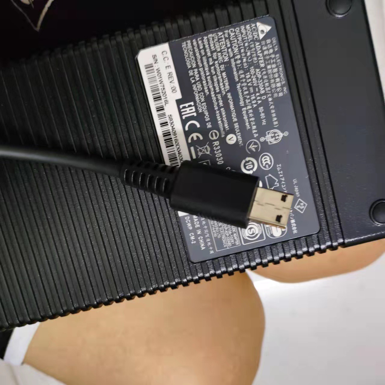 Sạc dành cho Laptop MSI Raider GE76 RTX 3080TI i9 12900HK A20-330P1A 330W AC Adapter TYPE USB 3-prong