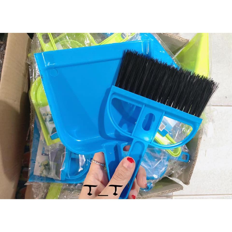 Chổi Quét Bàn Thờ Mini Tiện Lợi